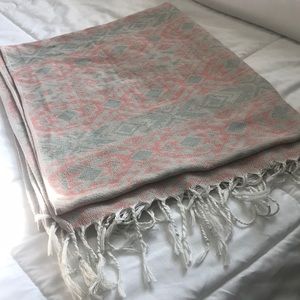 NWOT Scarf